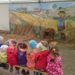 przedszkolaki na dożynkach w Osinach, lekcje regionalizmu